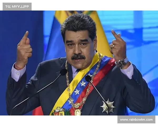 马杜罗展示华为手机称欲学习使用并用中文致谢展示亲近中国姿态 马杜罗展示华为手机称欲学习使用并用中文致谢展示亲近中国姿态